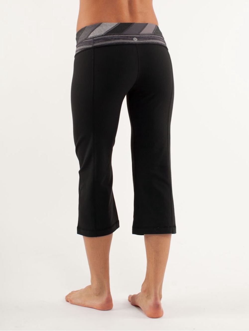 Lululemon Groove Crop Black Quilt 16 Leggings Yoga Pants